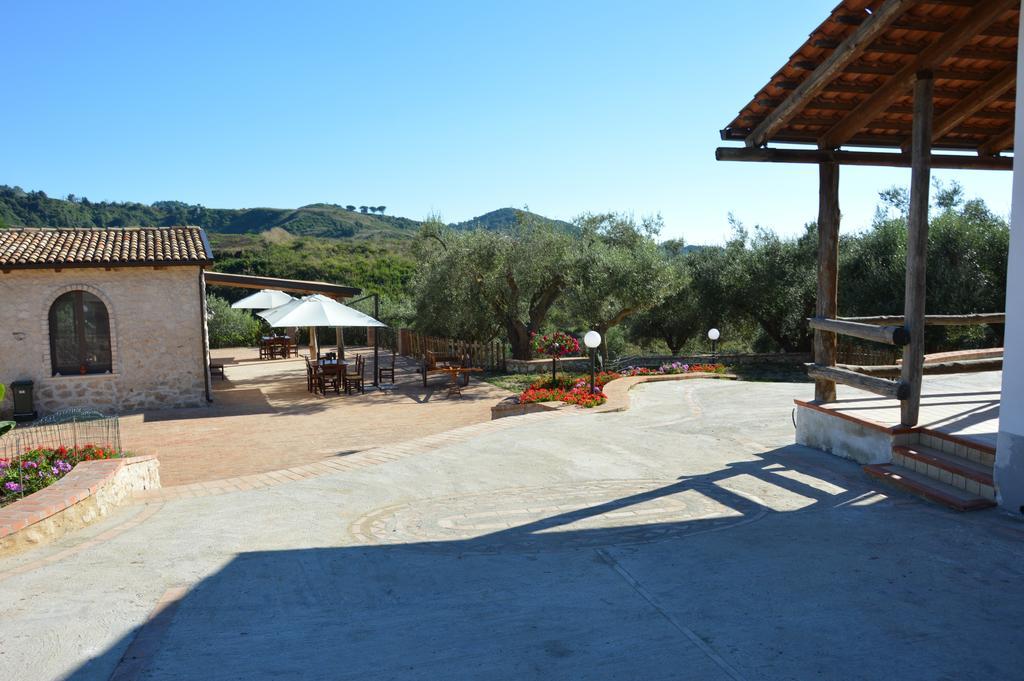 Azienda Agrituristica Carida Zaccanopoli Екстериор снимка